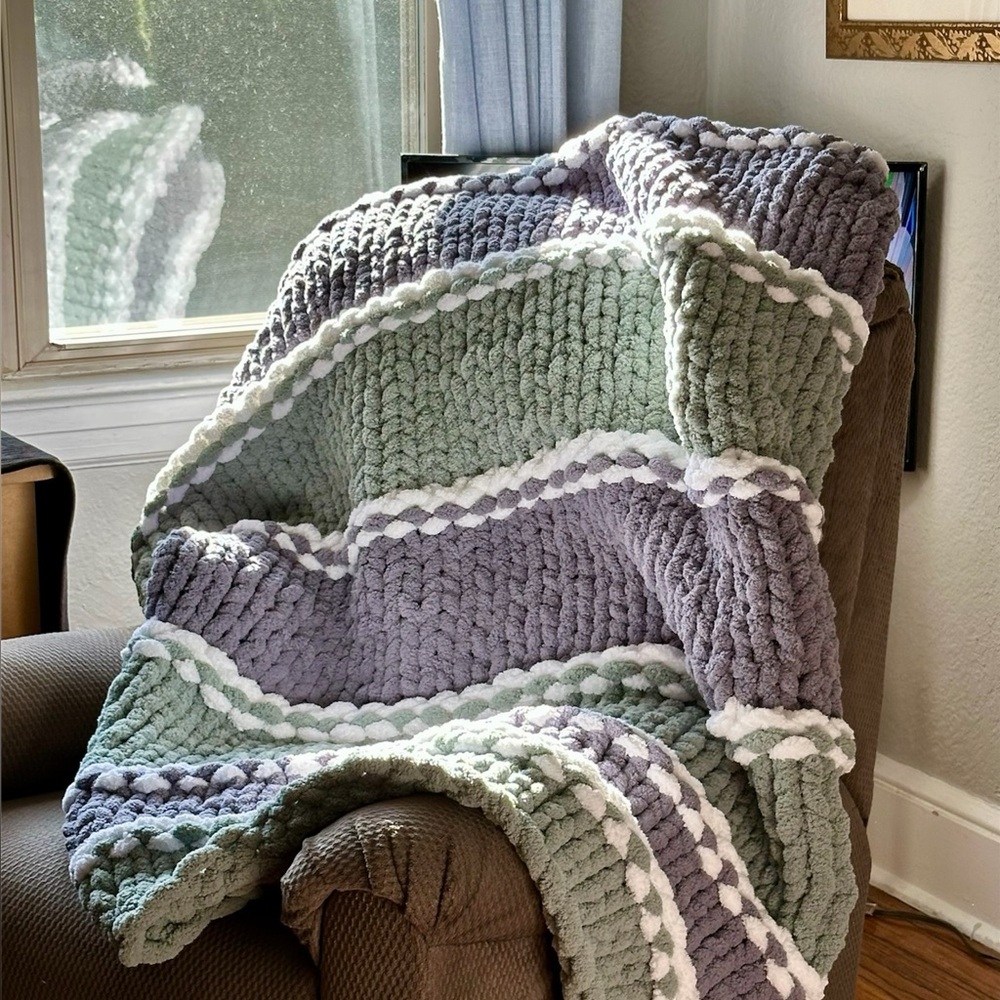 Cozy Knit Blanket in Green and Gray